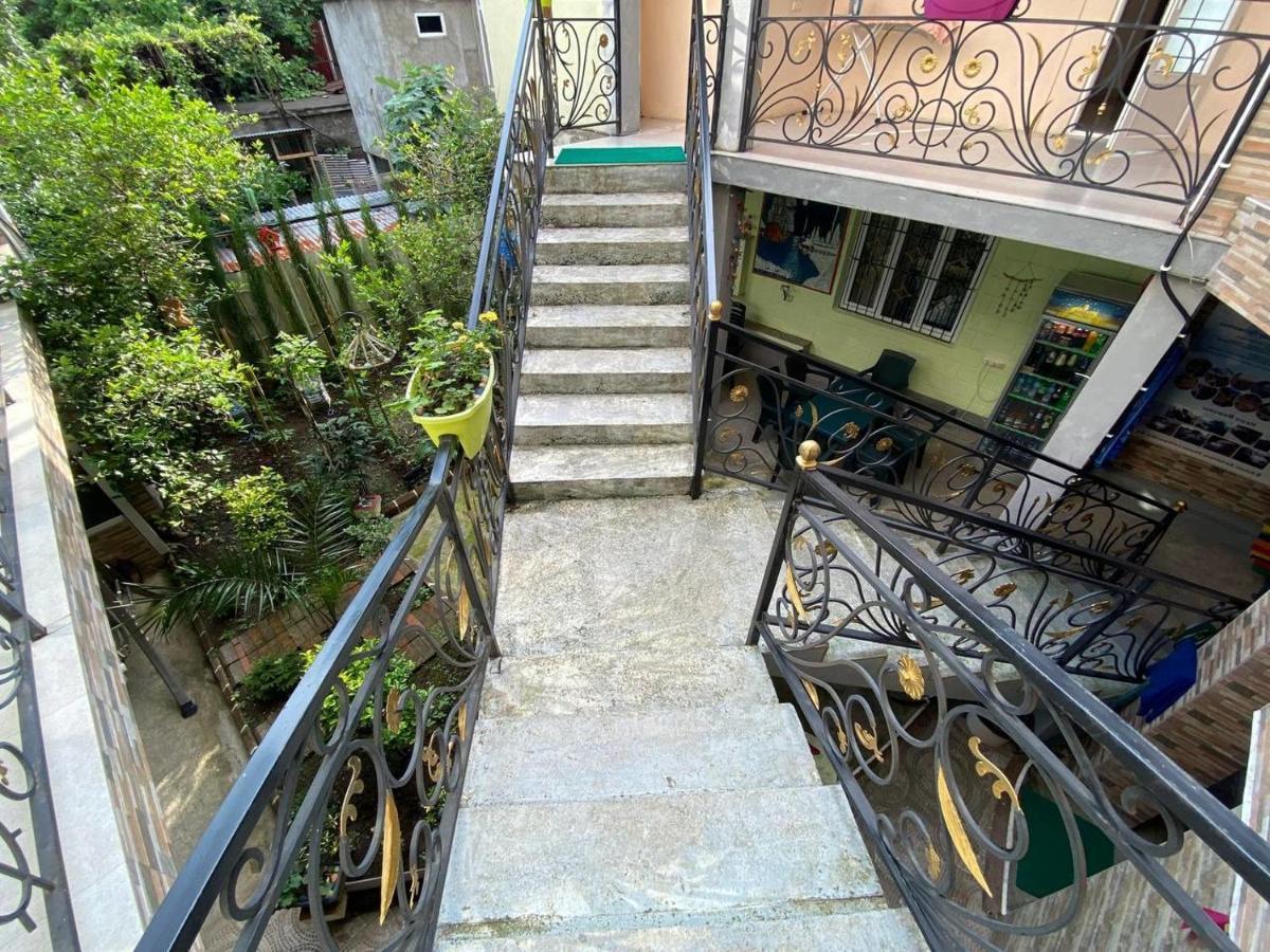 Guest House Ocean Force Batumi Esterno foto