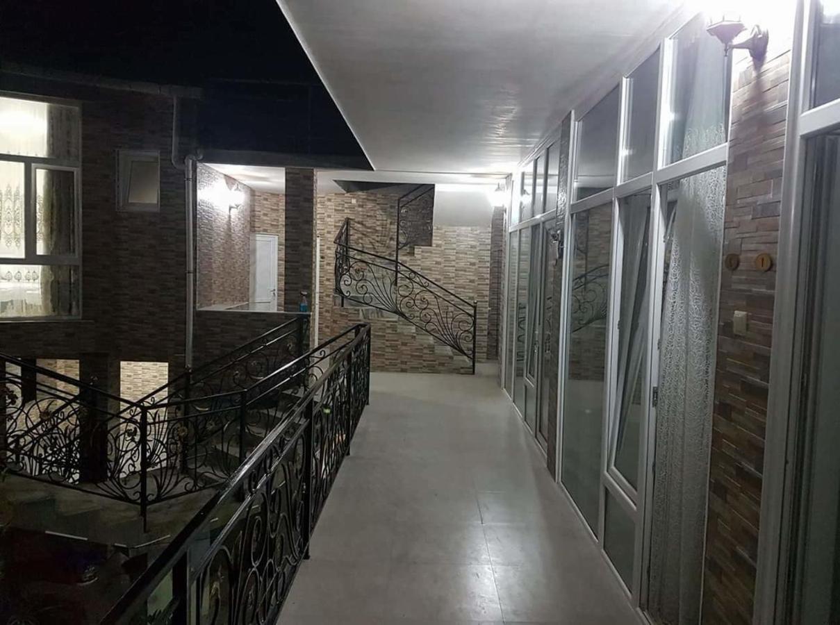 Guest House Ocean Force Batumi Esterno foto