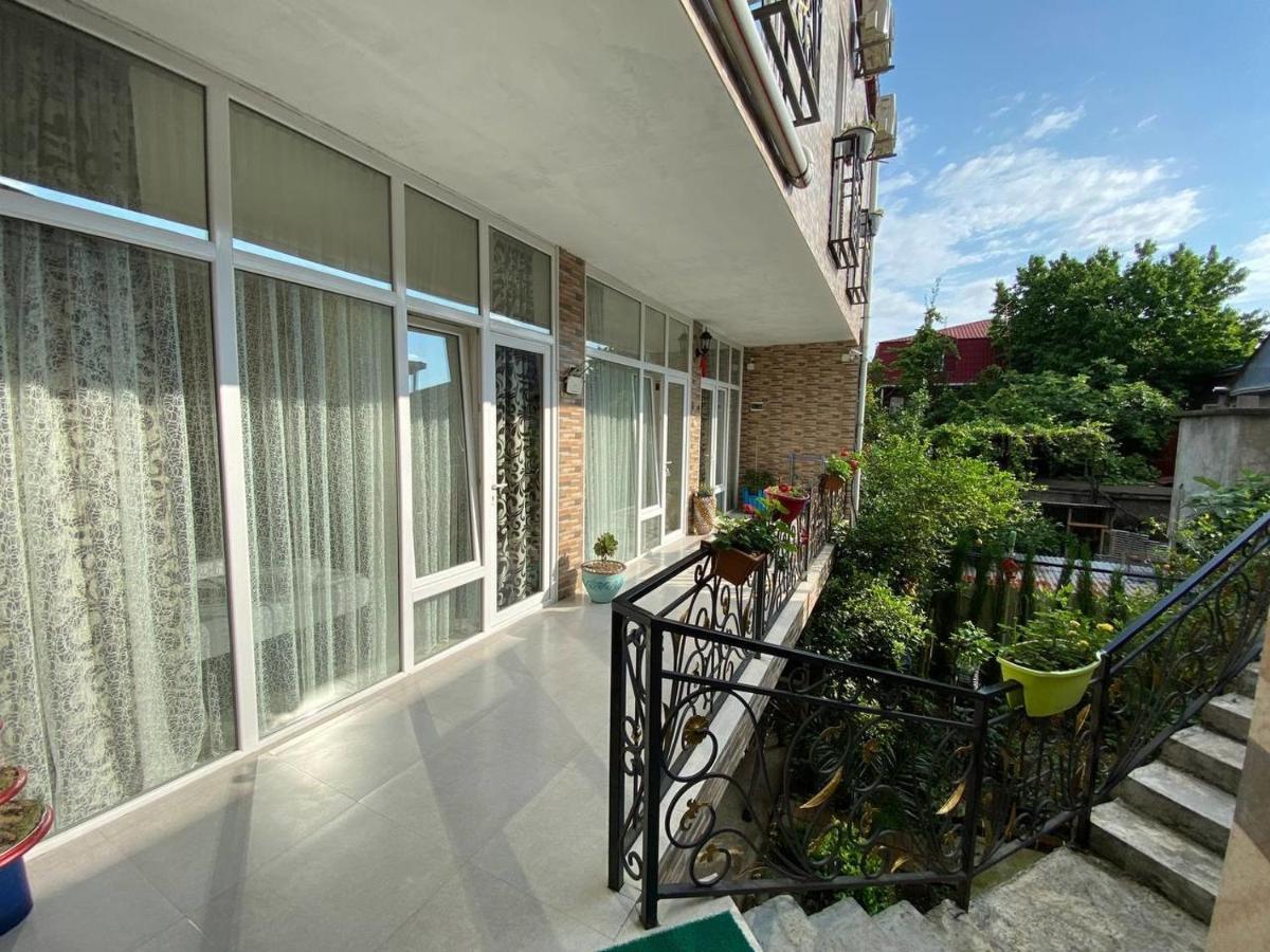 Guest House Ocean Force Batumi Esterno foto