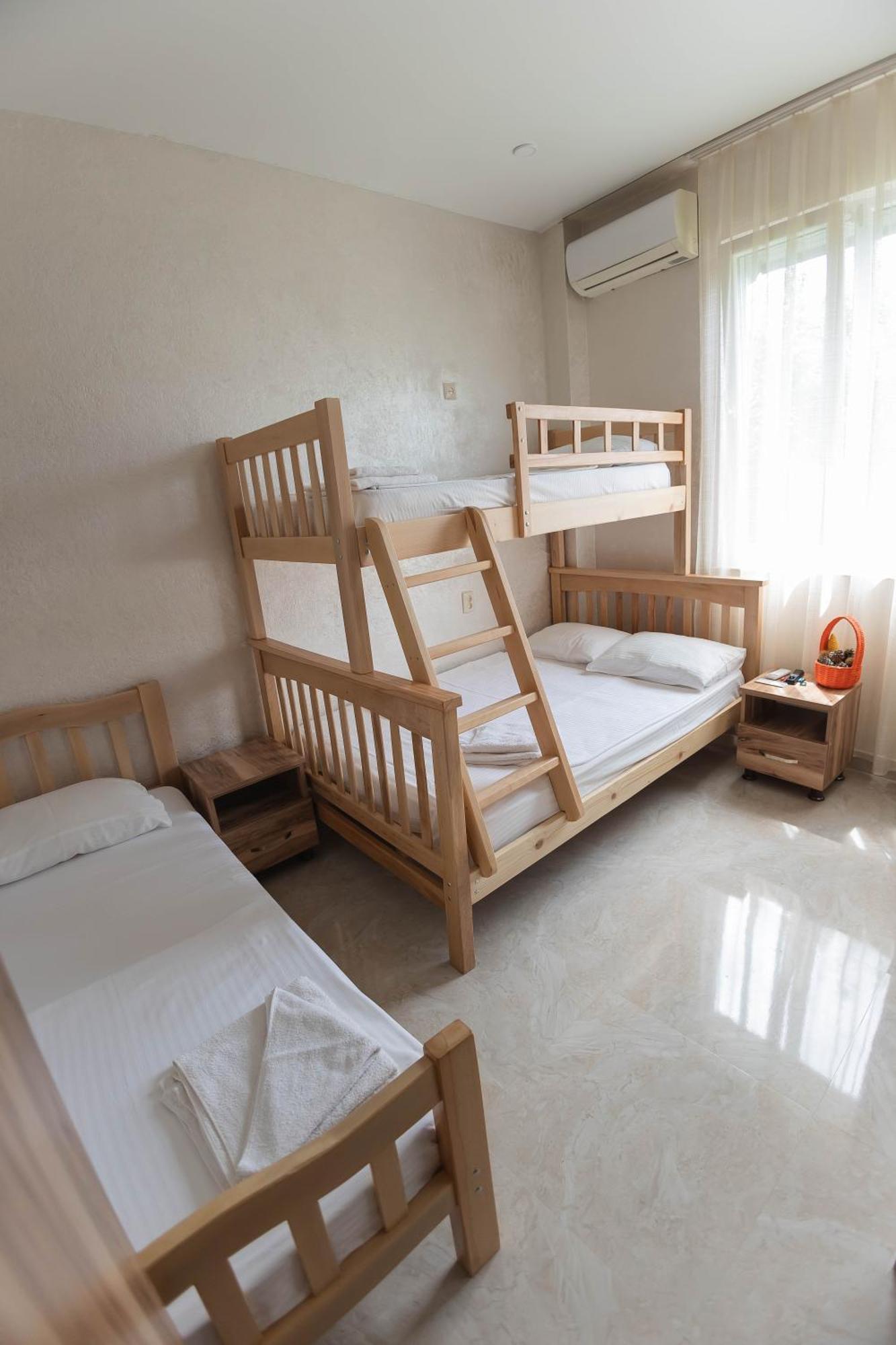 Guest House Ocean Force Batumi Esterno foto