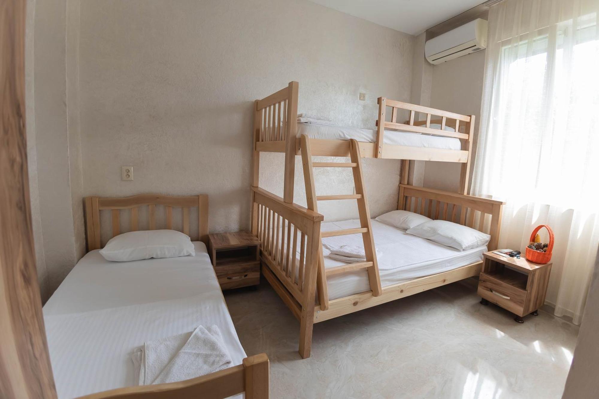 Guest House Ocean Force Batumi Esterno foto