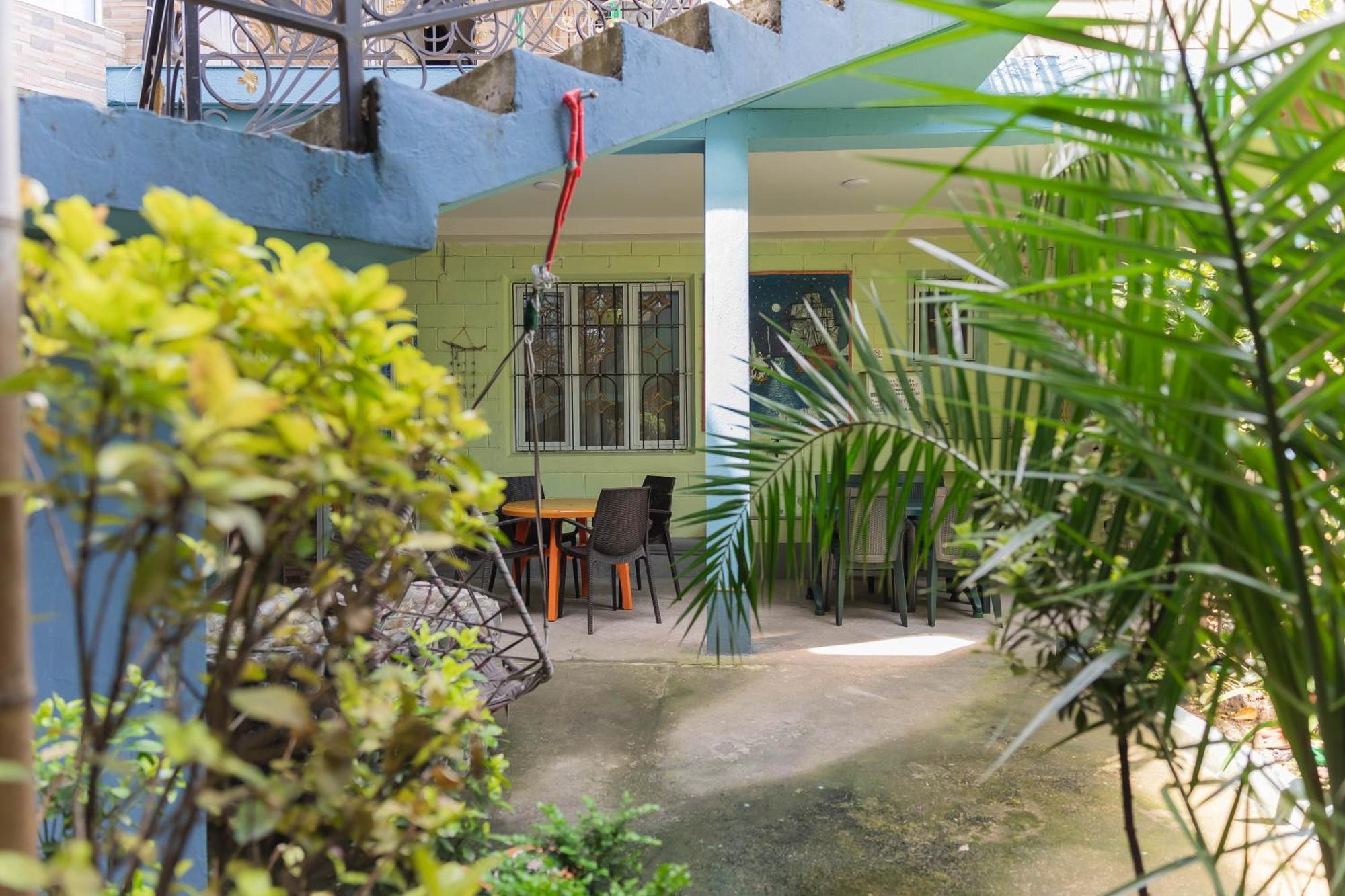 Guest House Ocean Force Batumi Esterno foto
