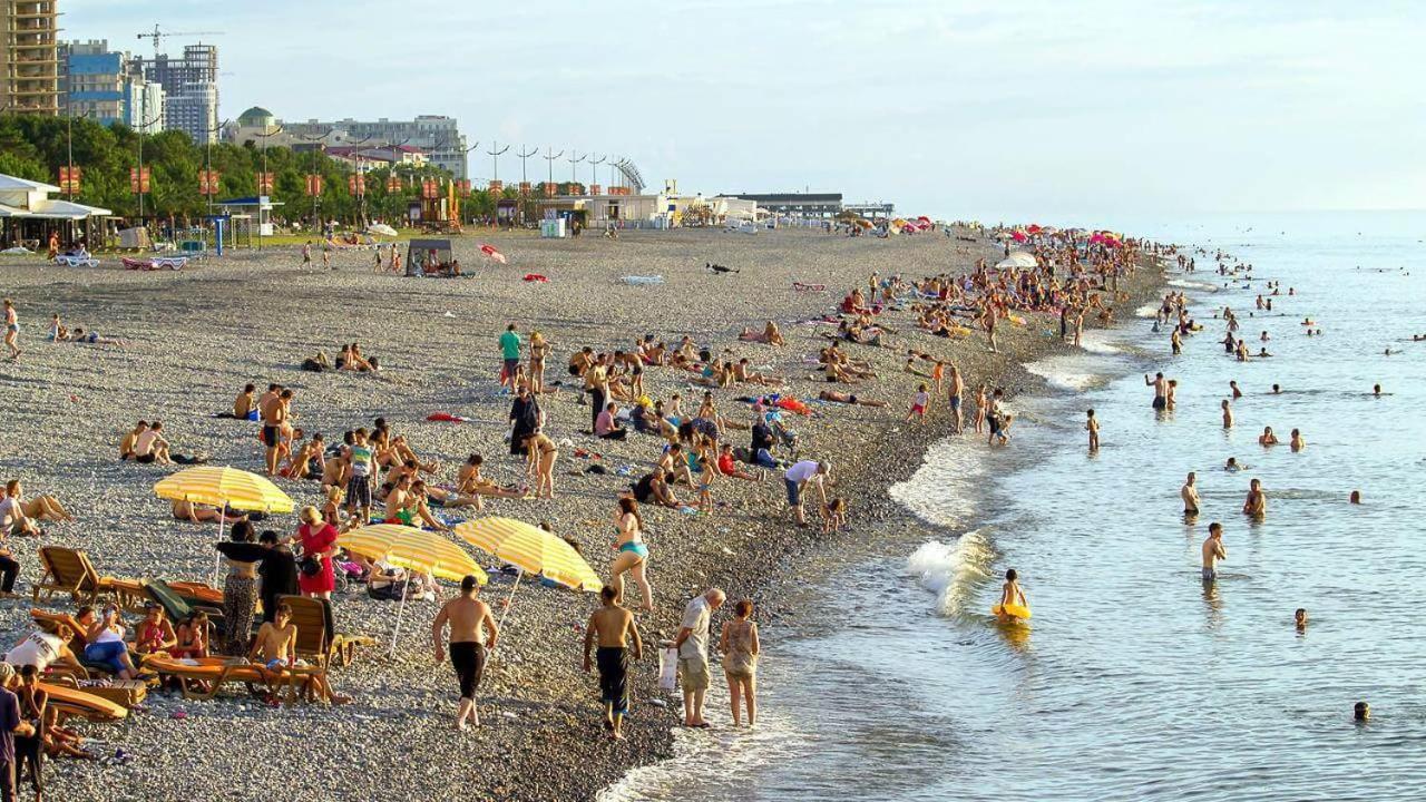 Guest House Ocean Force Batumi Esterno foto